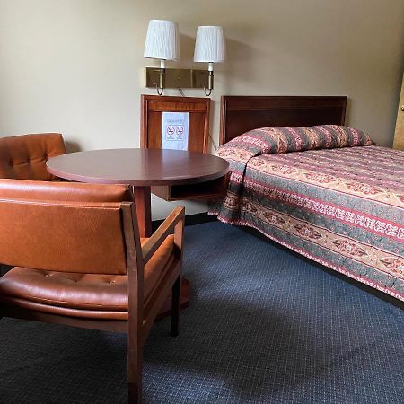 The Hemlock Inn Loudonville Ngoại thất bức ảnh