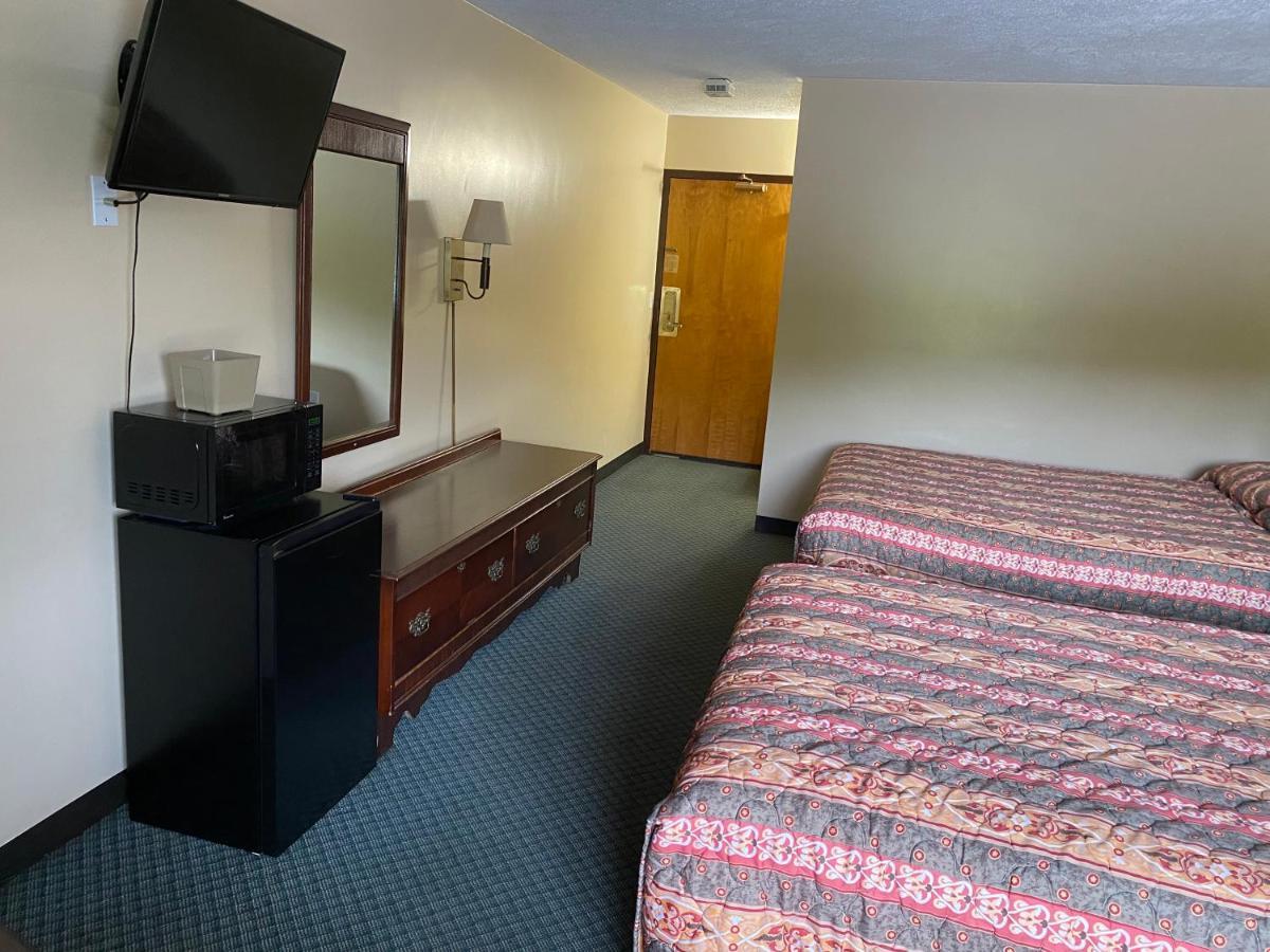 The Hemlock Inn Loudonville Ngoại thất bức ảnh